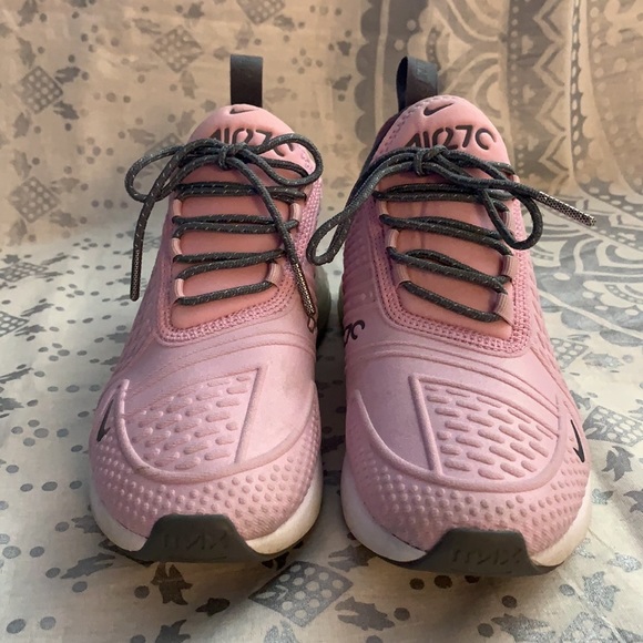 Nike Air Max 270s Size 4 KIDS - Picture 6 of 12